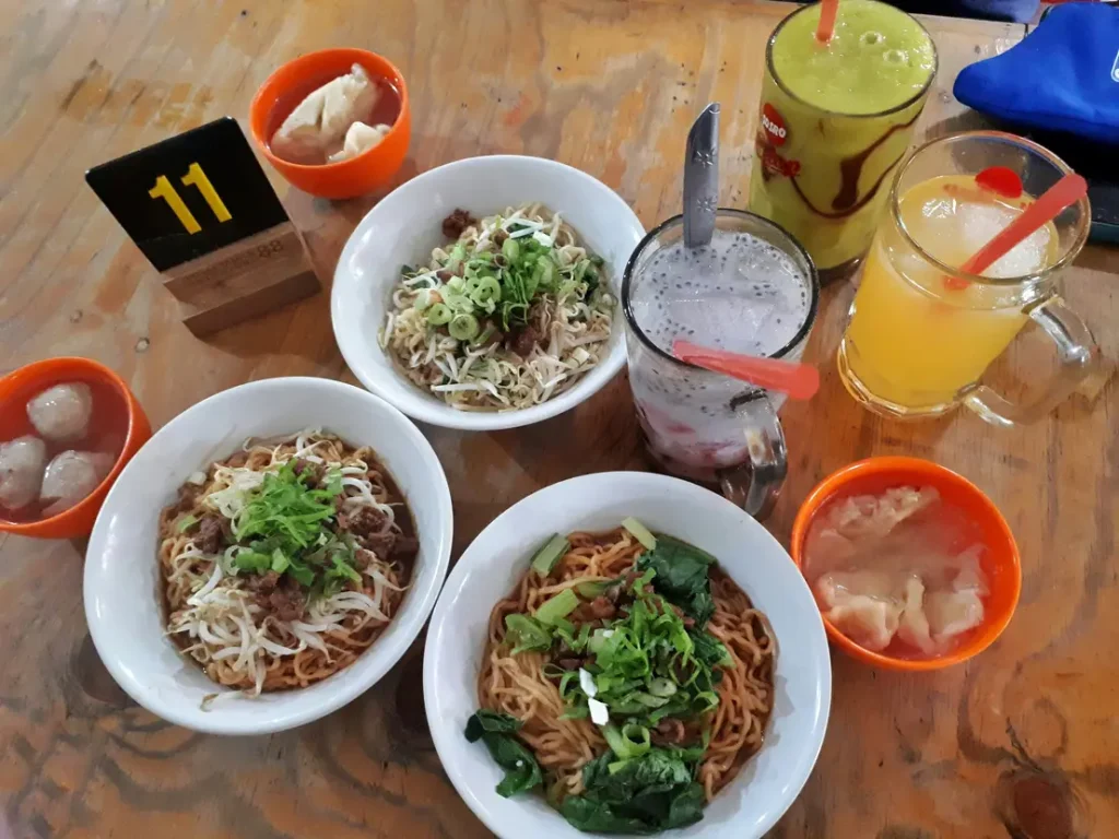 Mie ayam jakarta barat