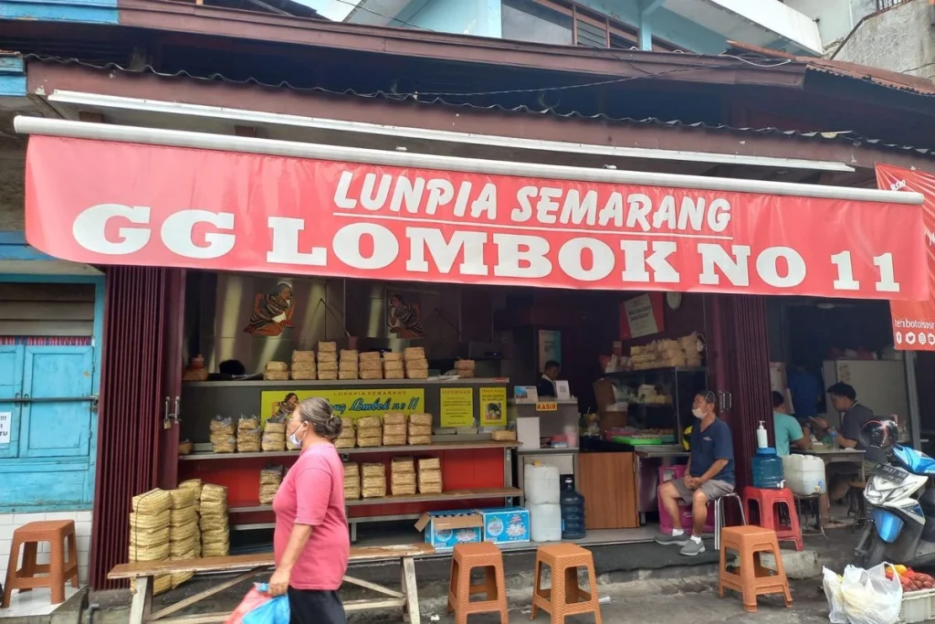 wisata kuliner legendaris semarang lama lumpia gang lombok